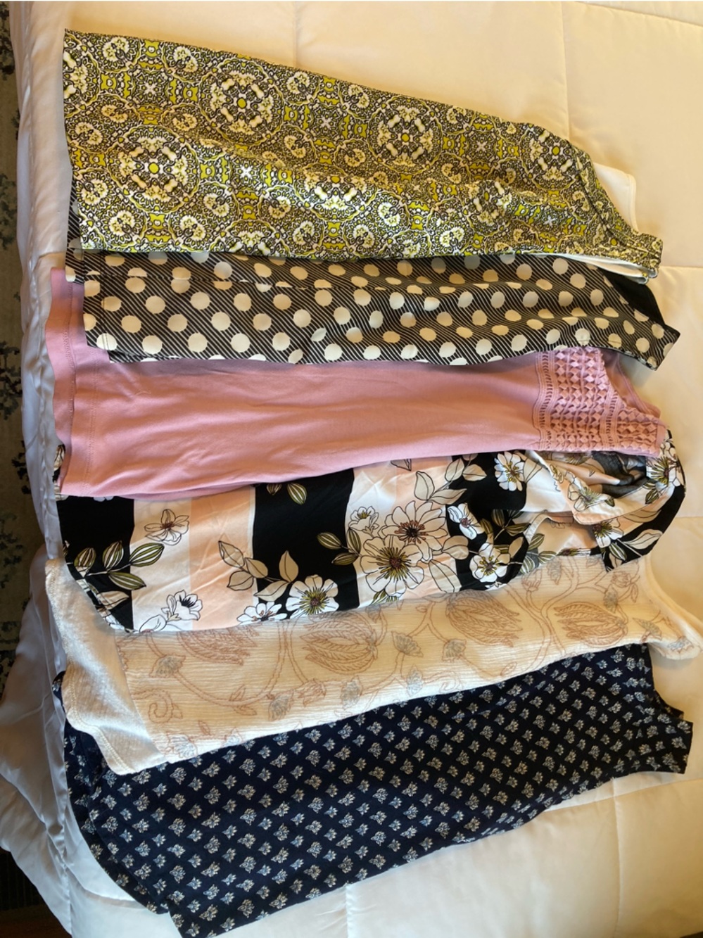 6 Ann Taylor/Loft tops. All sizes small and petite small.